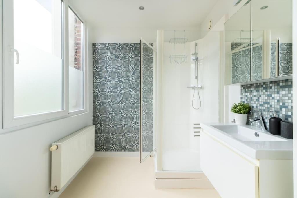 Bright, Spacious Apartments & Perfectly Located In The Heart Of גנט מראה חיצוני תמונה
