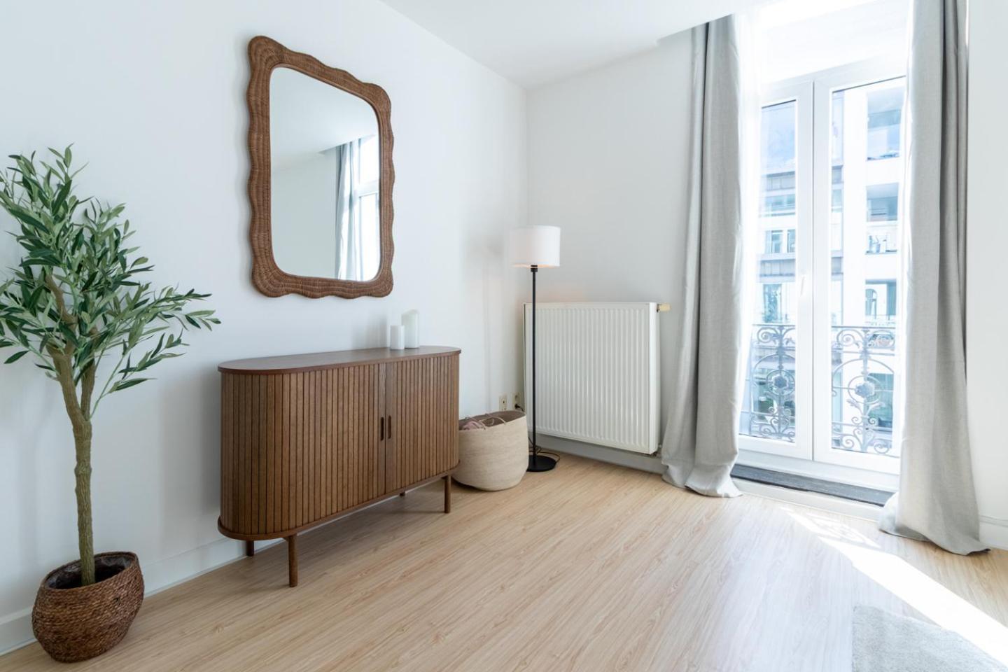 Bright, Spacious Apartments & Perfectly Located In The Heart Of גנט מראה חיצוני תמונה