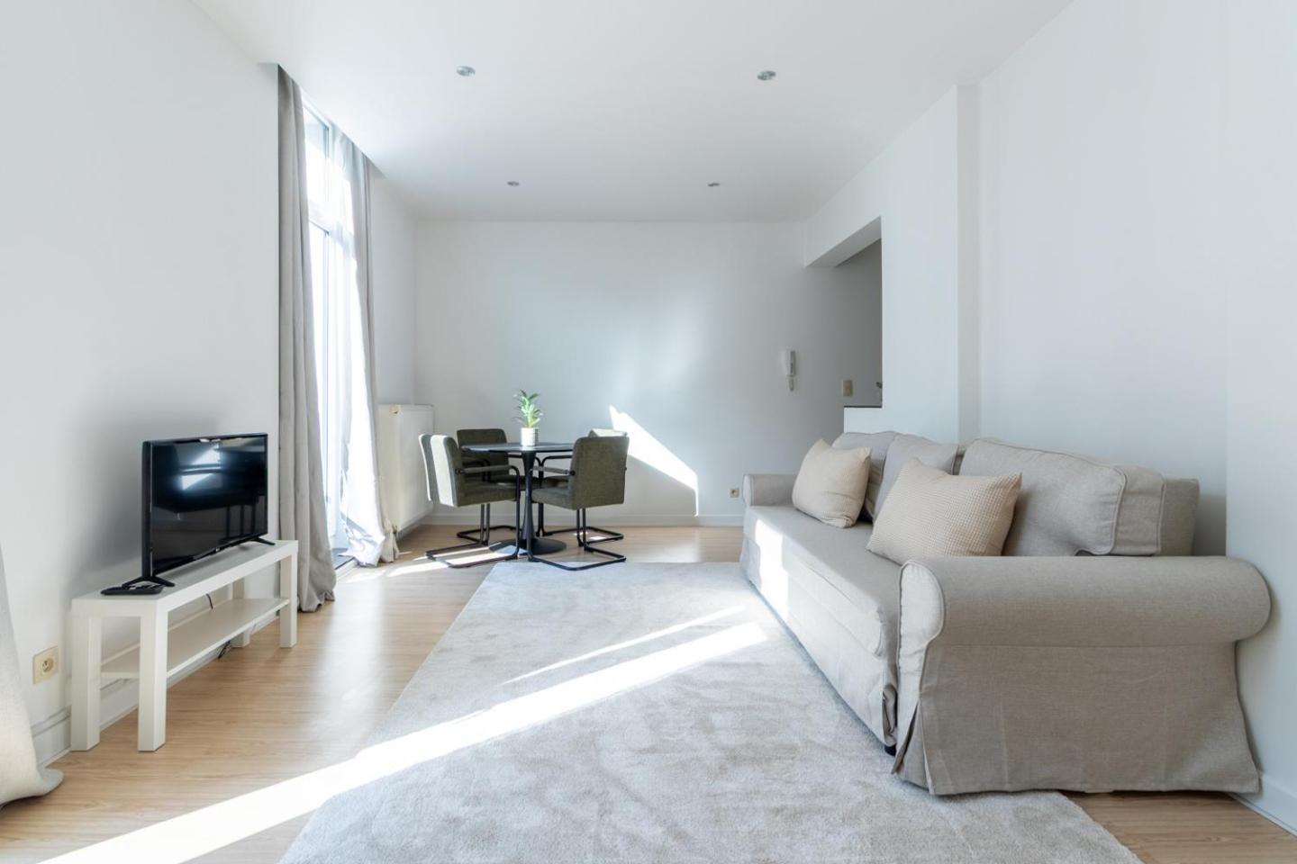 Bright, Spacious Apartments & Perfectly Located In The Heart Of גנט מראה חיצוני תמונה