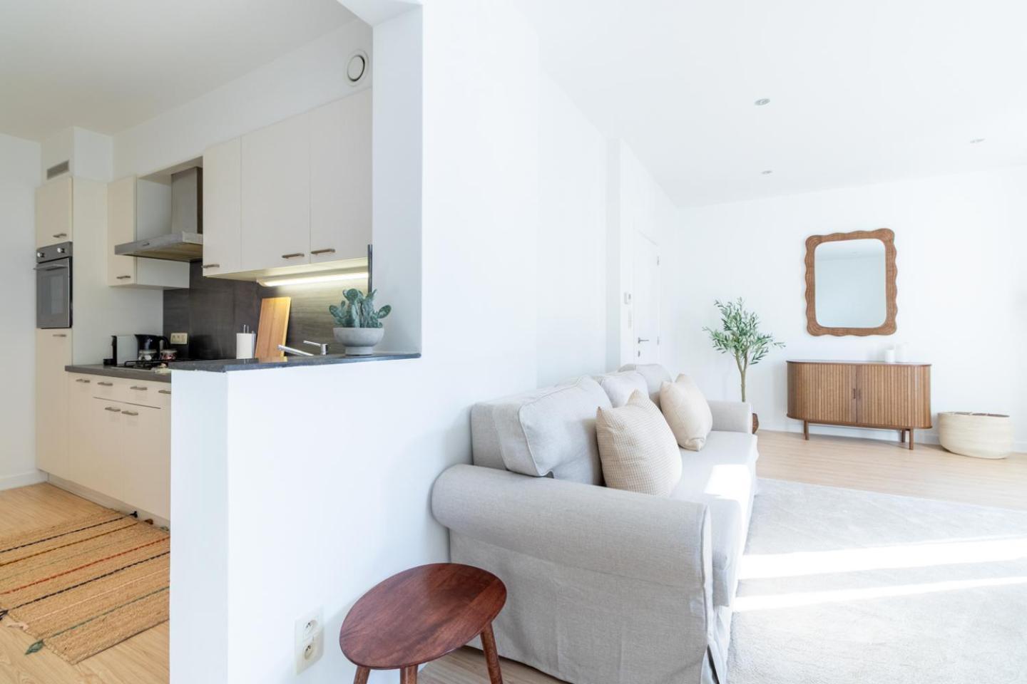 Bright, Spacious Apartments & Perfectly Located In The Heart Of גנט מראה חיצוני תמונה