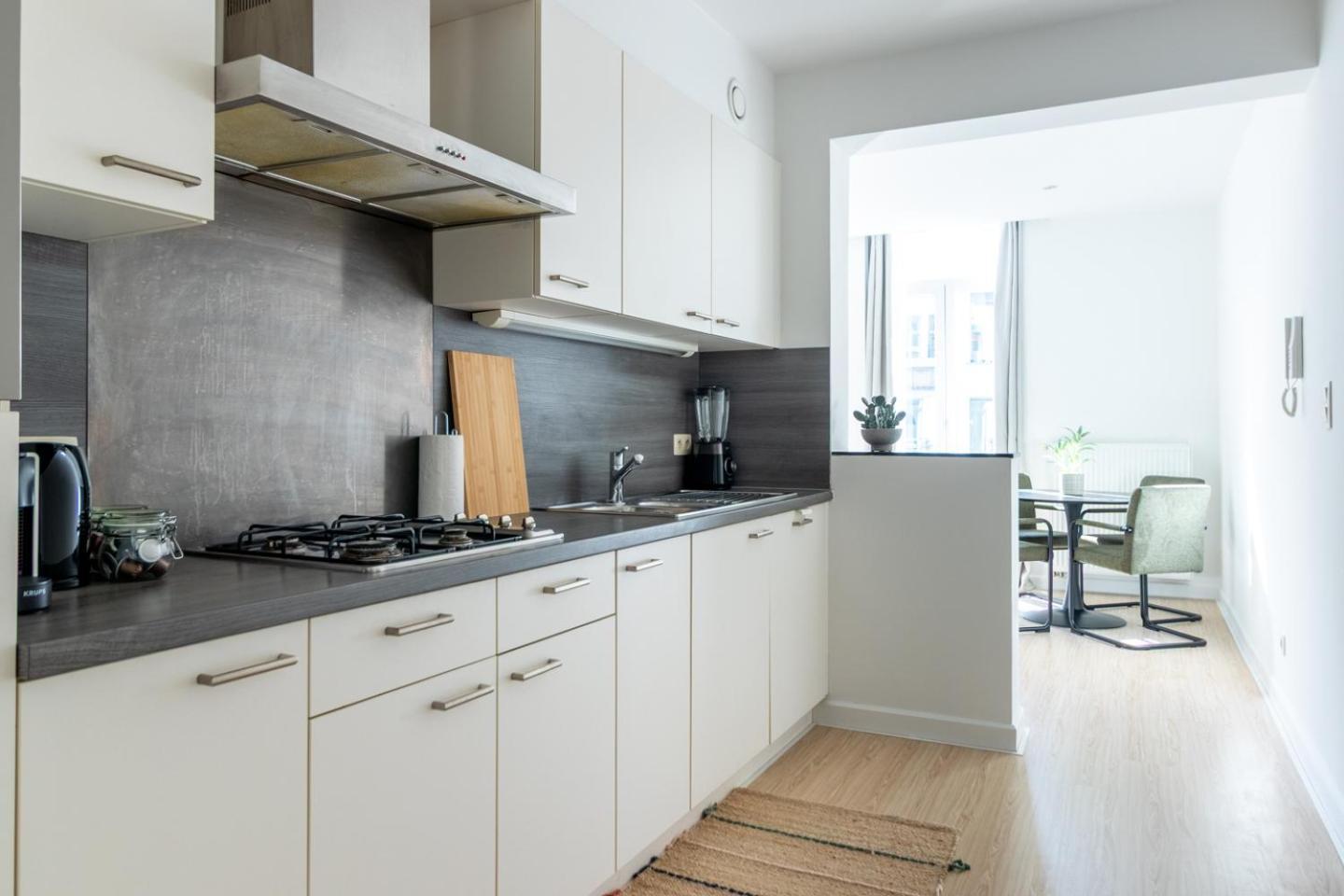 Bright, Spacious Apartments & Perfectly Located In The Heart Of גנט מראה חיצוני תמונה