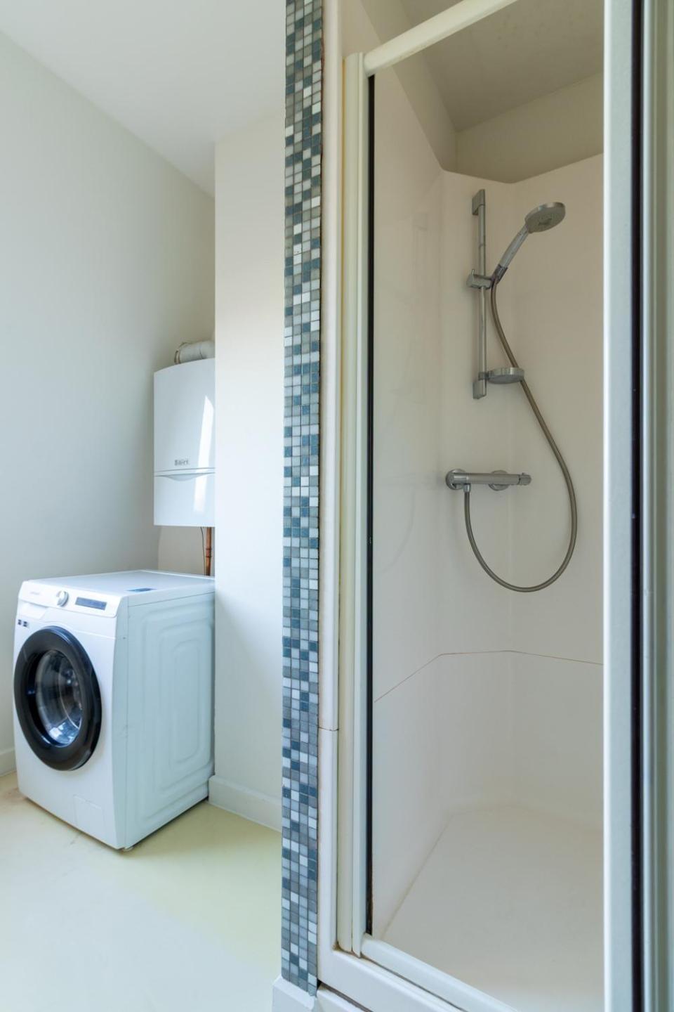 Bright, Spacious Apartments & Perfectly Located In The Heart Of גנט מראה חיצוני תמונה